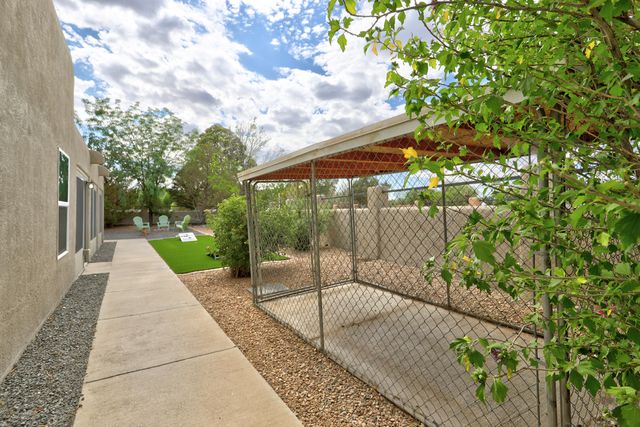 6425 Guadalupe Place NW, Los Ranchos, NM 87107