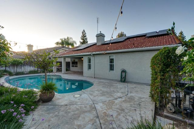 5903 W Alluvial Avenue, Fresno, CA 93722