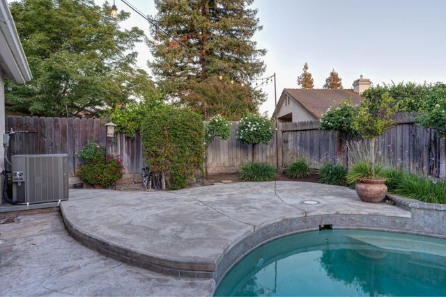 5903 W Alluvial Avenue, Fresno, CA 93722
