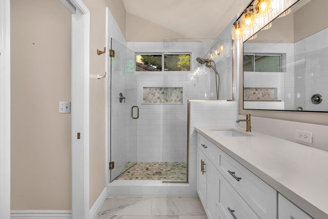 5903 W Alluvial Avenue, Fresno, CA 93722
