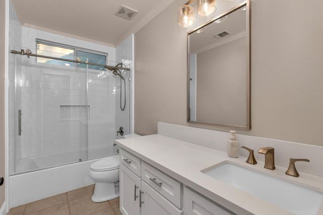 5903 W Alluvial Avenue, Fresno, CA 93722