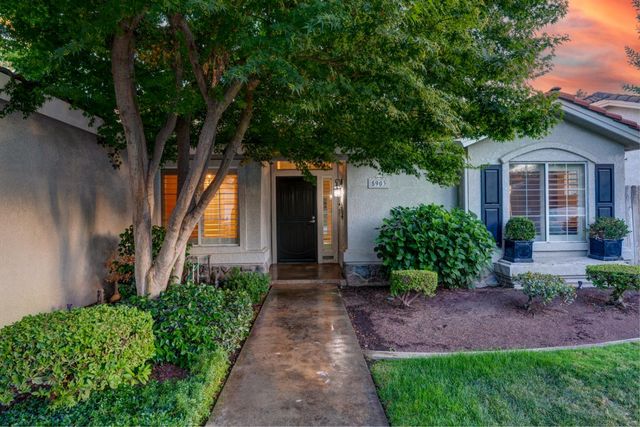 5903 W Alluvial Avenue, Fresno, CA 93722