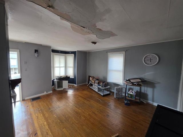 314 3RD ST, Shenandoah, VA 22849