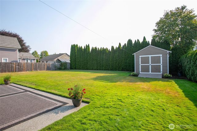 8510 Benson Road, Lynden, WA 98264