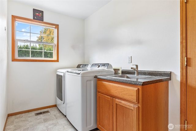 8510 Benson Road, Lynden, WA 98264