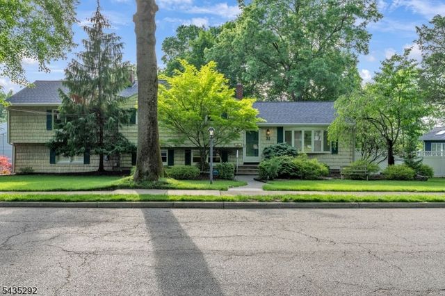 31 Monhegan Ave, Wayne Twp., NJ 07470