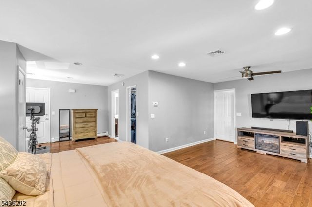 31 Monhegan Ave, Wayne Twp., NJ 07470