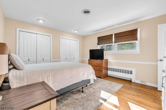 31 Monhegan Ave, Wayne Twp., NJ 07470