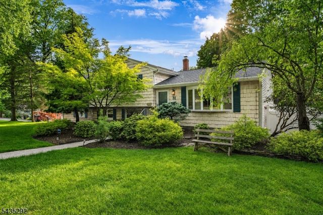 31 Monhegan Ave, Wayne Twp., NJ 07470