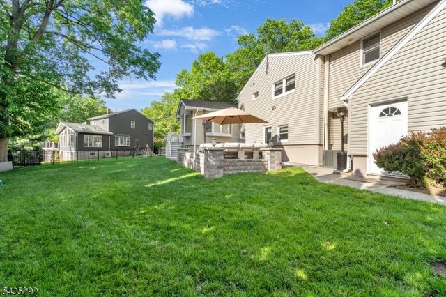 31 Monhegan Ave, Wayne Twp., NJ 07470