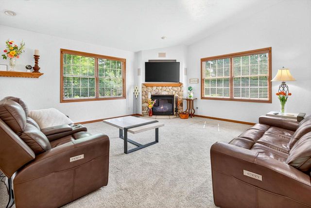 4424 HARBOR VILLAGE DRIVE, Omro, WI 54963