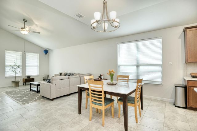 532 Tanda LN, Hutto, TX 78634
