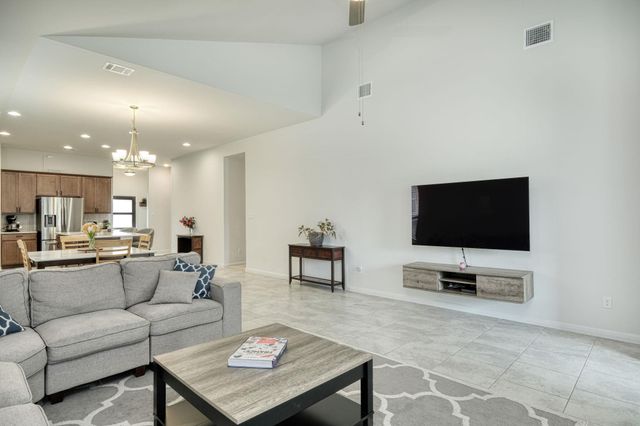 532 Tanda LN, Hutto, TX 78634