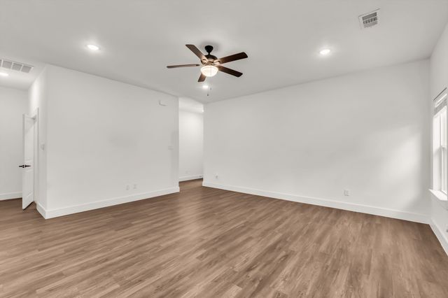 2315 W Bond Street, Denison, TX 75020