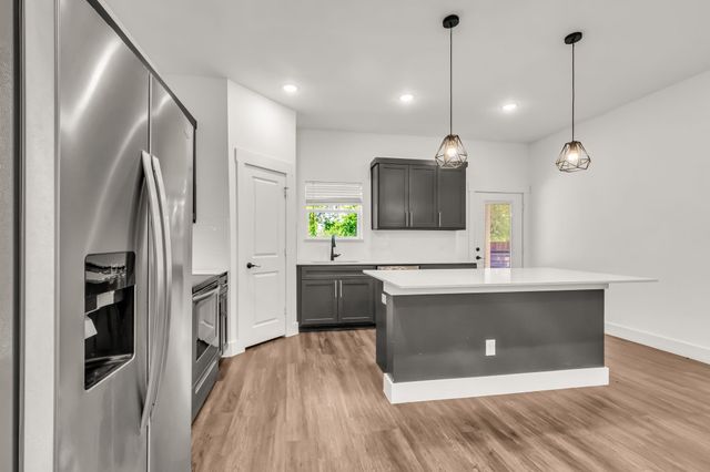 2315 W Bond Street, Denison, TX 75020