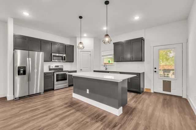 2315 W Bond Street, Denison, TX 75020