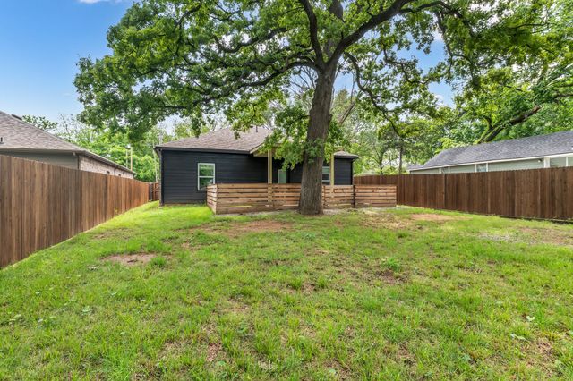 2315 W Bond Street, Denison, TX 75020
