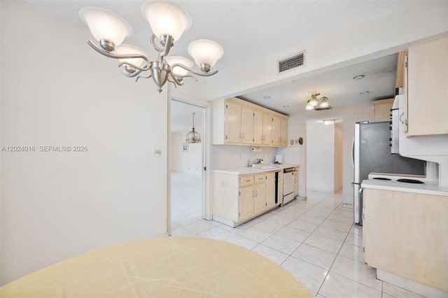 1865 S Ocean Dr 15L, Hallandale Beach, FL 33009