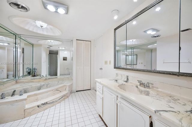 1865 S Ocean Dr 15L, Hallandale Beach, FL 33009