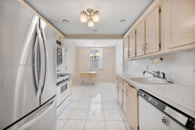 1865 S Ocean Dr 15L, Hallandale Beach, FL 33009