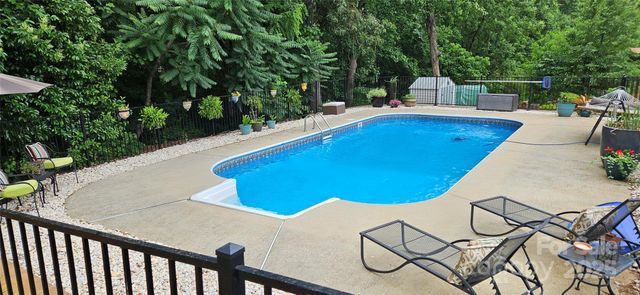 2010 Monticello Drive, Gastonia, NC 28056