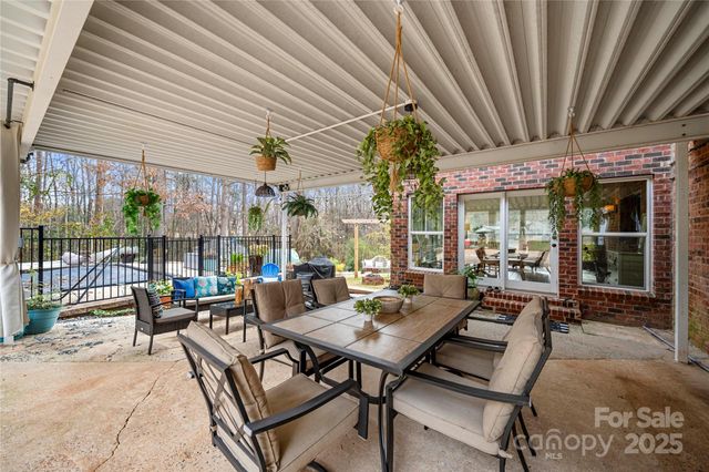 2010 Monticello Drive, Gastonia, NC 28056