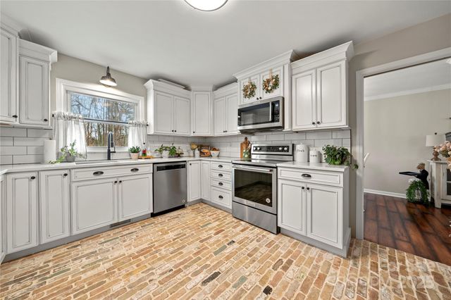 2010 Monticello Drive, Gastonia, NC 28056