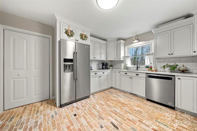 2010 Monticello Drive, Gastonia, NC 28056