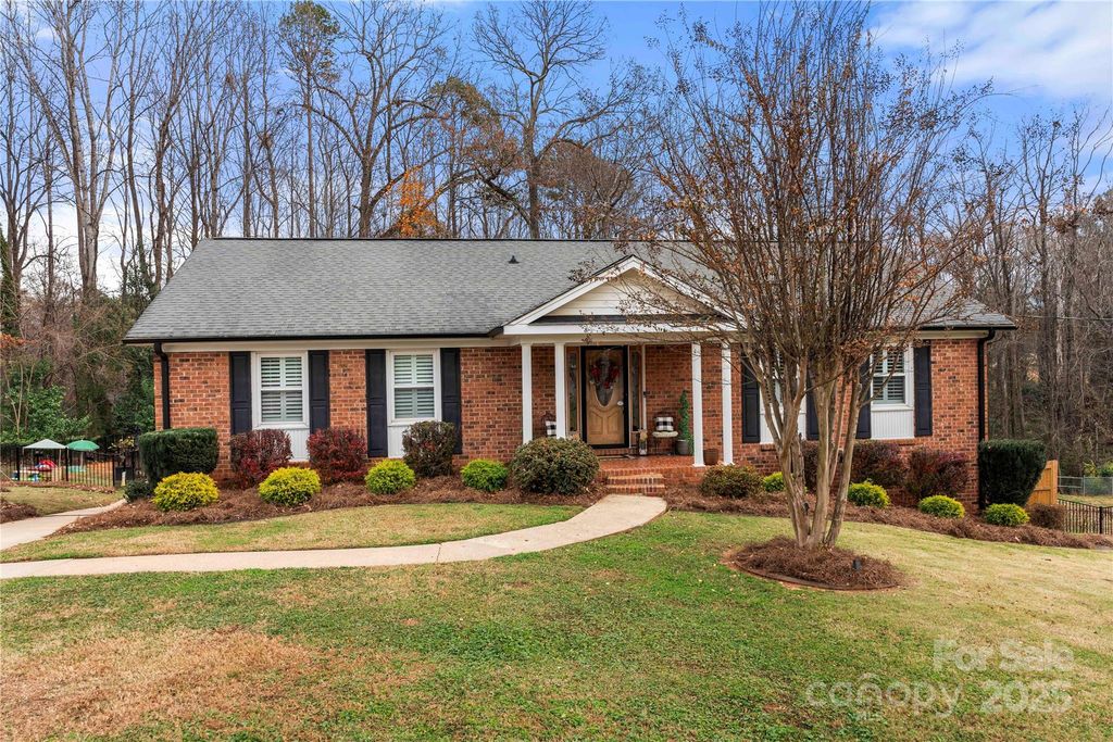 2010 Monticello Drive, Gastonia, NC 28056
