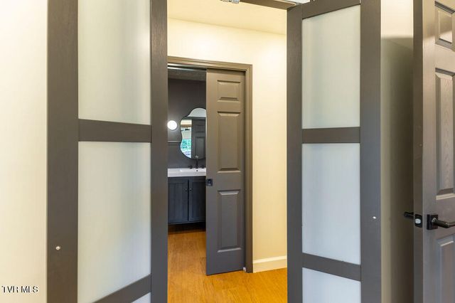1607 East Watauga Avenue, Johnson City, TN 37601