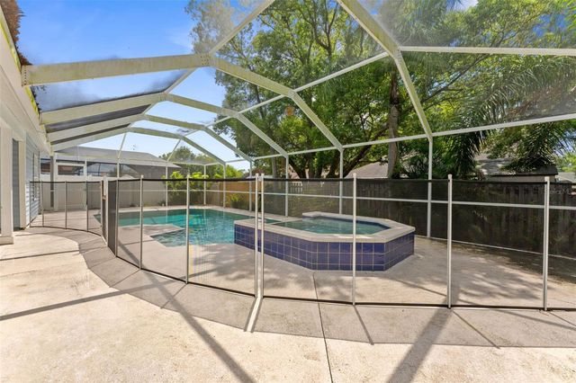 1435 CLUB DRIVE, Tarpon Springs, FL 34689