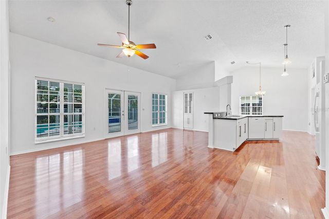 1435 CLUB DRIVE, Tarpon Springs, FL 34689