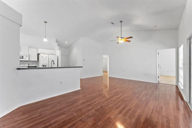 1435 CLUB DRIVE, Tarpon Springs, FL 34689