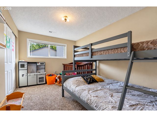 480 Ne 18TH St, Gresham, OR 97030