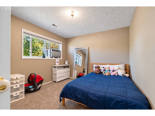 480 Ne 18TH St, Gresham, OR 97030