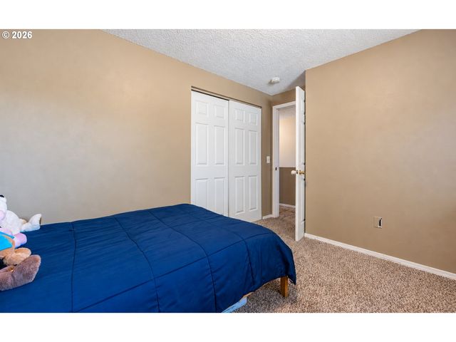480 Ne 18TH St, Gresham, OR 97030