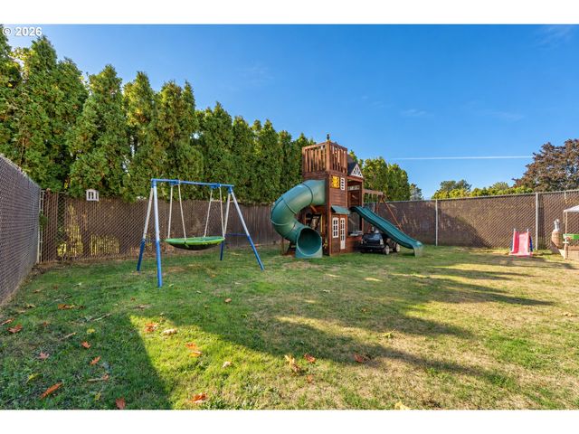 480 Ne 18TH St, Gresham, OR 97030