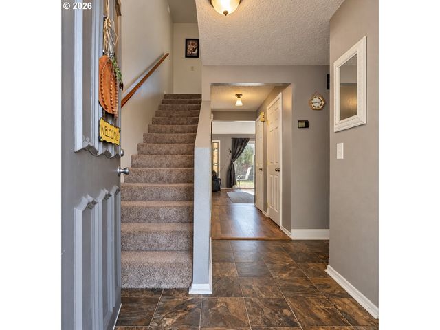 480 Ne 18TH St, Gresham, OR 97030