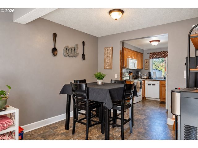 480 Ne 18TH St, Gresham, OR 97030