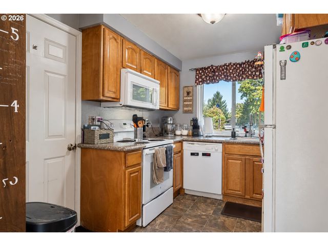 480 Ne 18TH St, Gresham, OR 97030