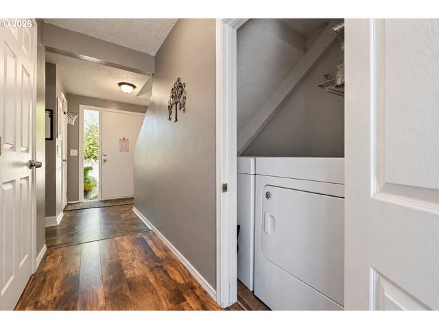 480 Ne 18TH St, Gresham, OR 97030