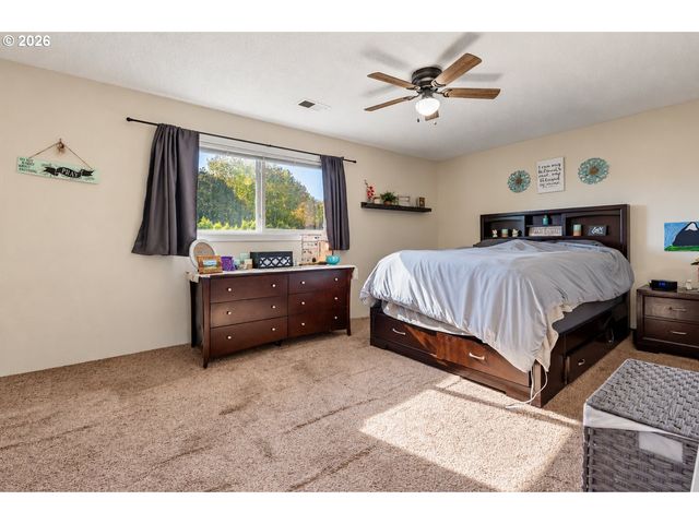 480 Ne 18TH St, Gresham, OR 97030