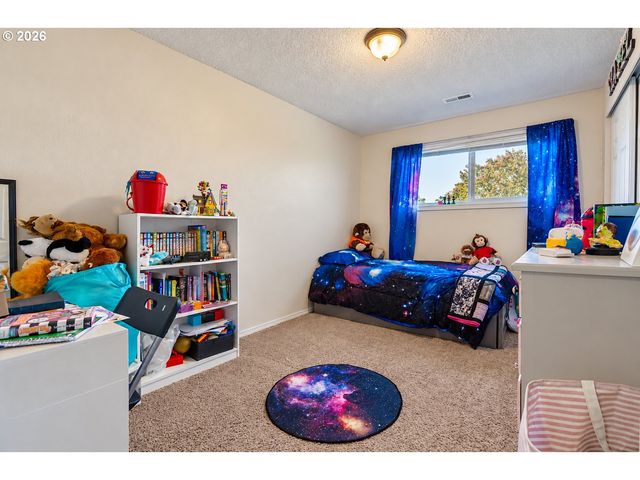 480 Ne 18TH St, Gresham, OR 97030
