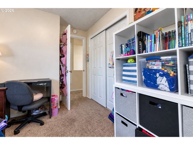 480 Ne 18TH St, Gresham, OR 97030