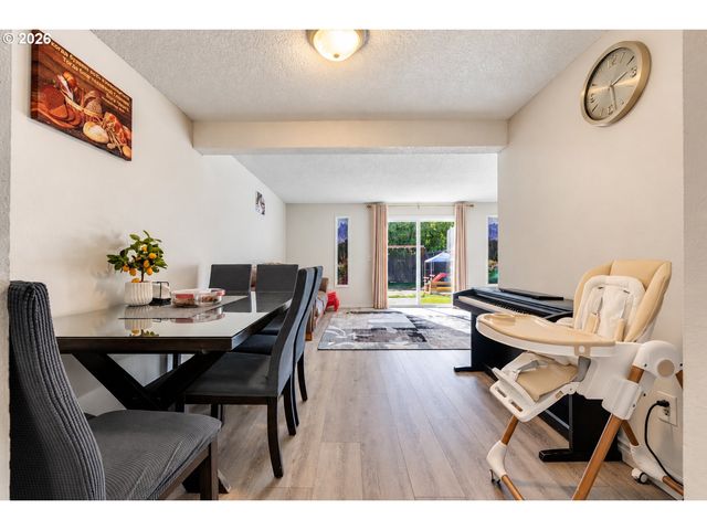 480 Ne 18TH St, Gresham, OR 97030