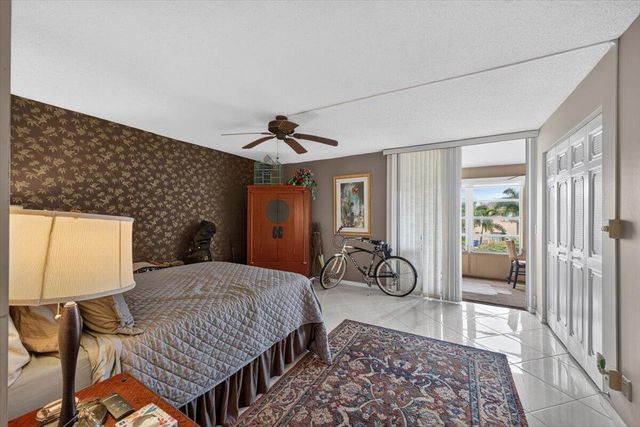 3251 HOLIDAY SPRINGS Boulevard 205, Margate, FL 33063