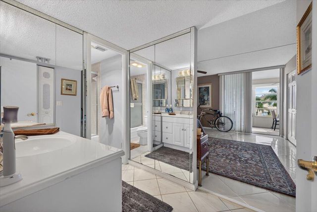 3251 HOLIDAY SPRINGS Boulevard 205, Margate, FL 33063