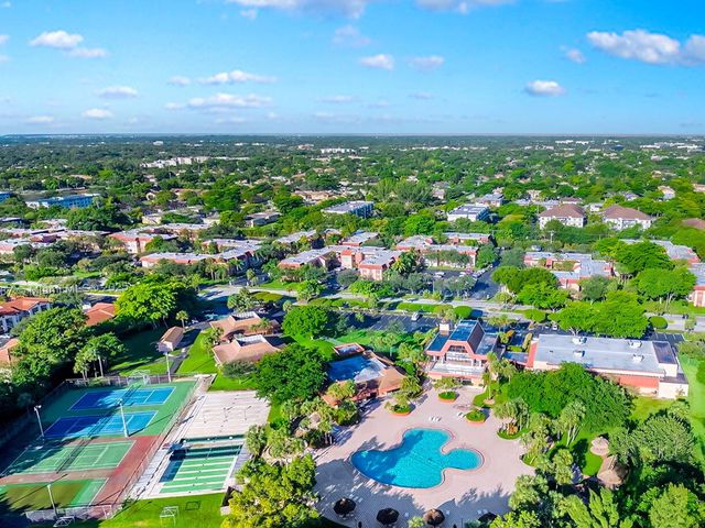 3251 HOLIDAY SPRINGS Boulevard 205, Margate, FL 33063