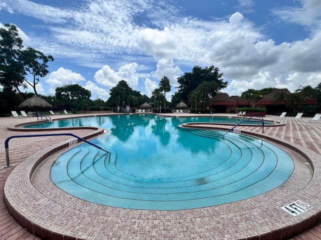 3251 HOLIDAY SPRINGS Boulevard 205, Margate, FL 33063