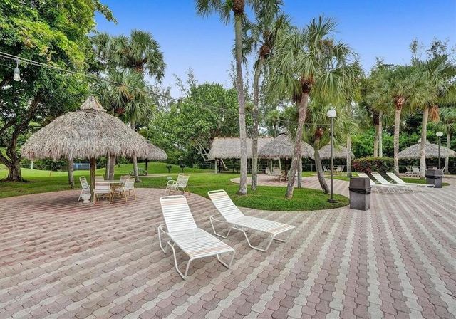 3251 HOLIDAY SPRINGS Boulevard 205, Margate, FL 33063